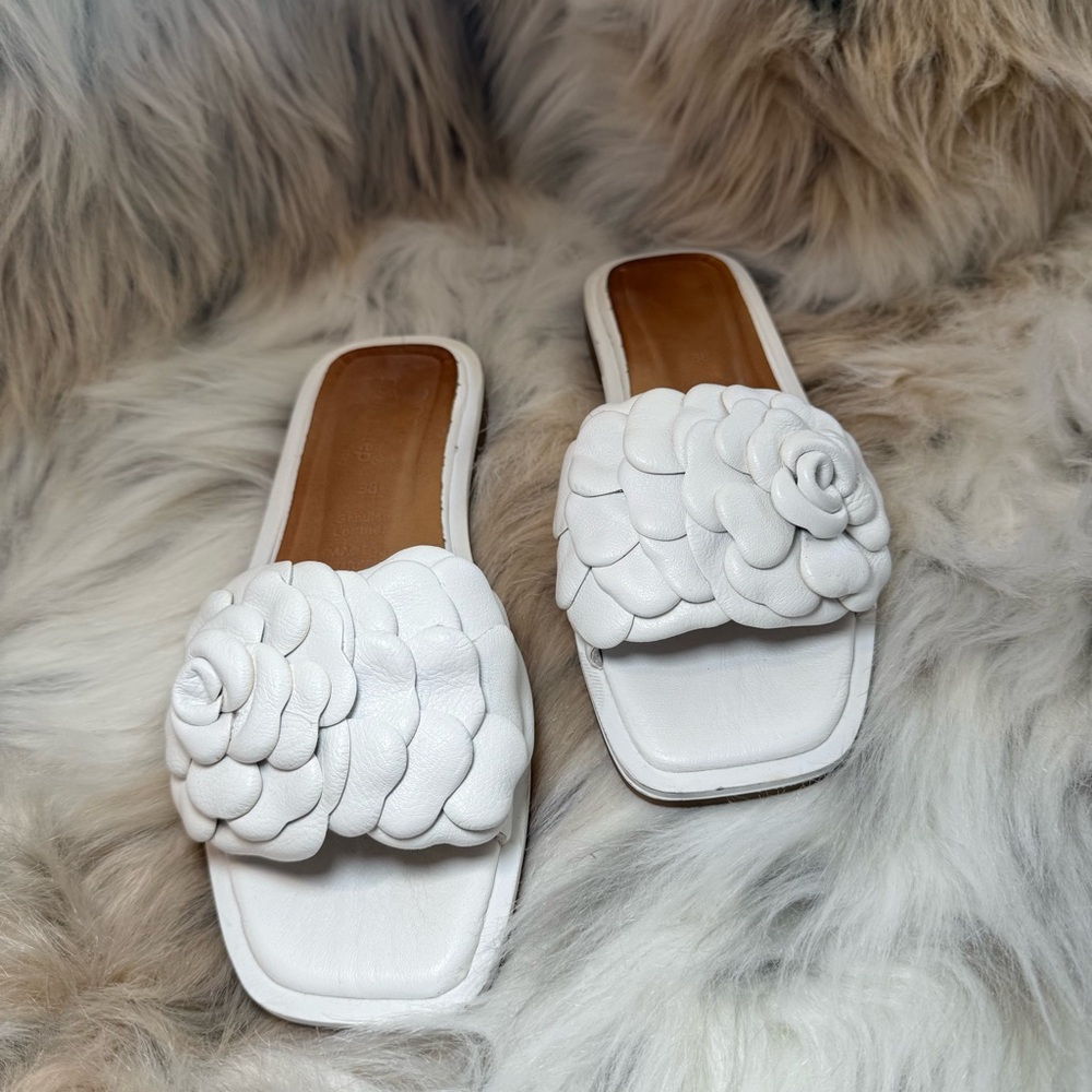 Elegant White Flower Genuine Leather Slide Sandals